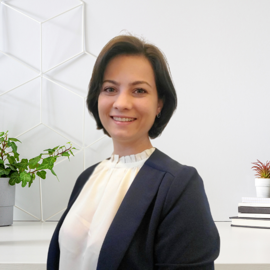 Daisy Rezende, co-owner of Smart Home Inspects and certified specialist in mold, lead-based paint, radon, and water quality inspections